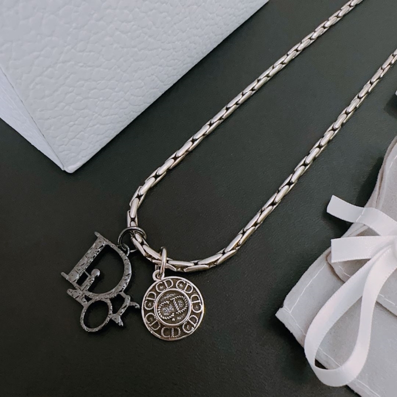 chr1st1an D10r necklaces